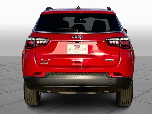 Certified 2024 Jeep Compass Latitude image 5