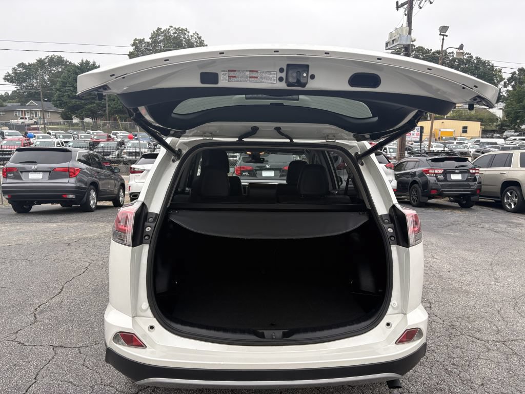 Used 2018 Toyota RAV4 Limited FWD image 4
