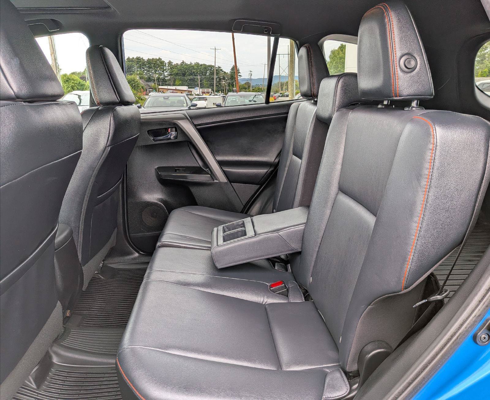 Used 2016 Toyota RAV4 SE AWD/4WD image 23