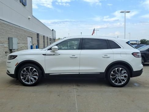 Used 2022 Lincoln Nautilus Reserve AWD/4WD image 10