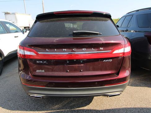 Used 2017 Lincoln MKX Select w/ Select Plus Package AWD/4WD image 7