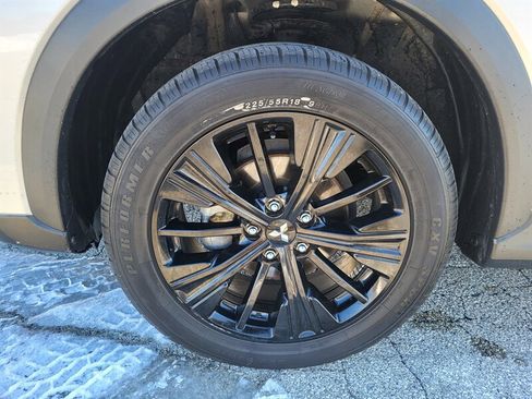 Used 2019 Mitsubishi Eclipse Cross LE image 28