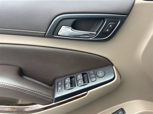 Used 2017 Chevrolet Tahoe LT w/ LT Signature Package image 30