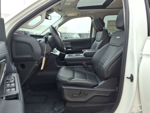 New 2026 Ford Expedition Platinum AWD/4WD image 14