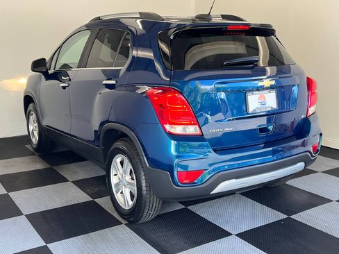 Used 2019 Chevrolet Trax LT w/ LT Convenience Package image 4