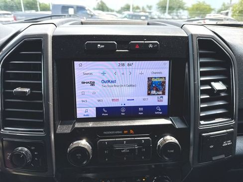 Used 2020 Ford F150 XLT w/ Equipment Group 302A Luxury AWD/4WD image 13