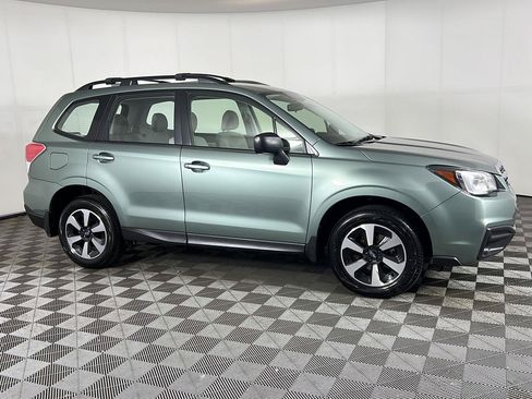 Used 2017 Subaru Forester 2.5i w/ Alloy Wheel Package AWD/4WD image 3