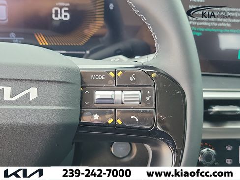 New 2026 Kia Sorento LX FWD image 23