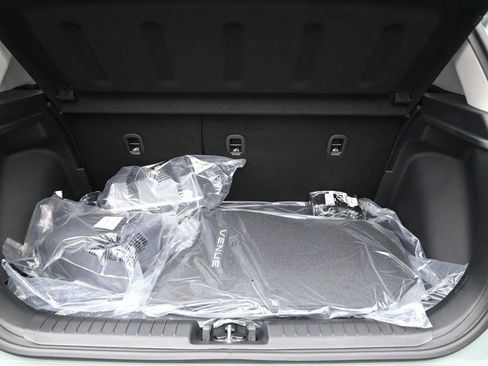 New 2025 Hyundai Venue SEL image 25