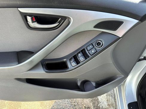 Used 2014 Hyundai Elantra SE w/ Option Group 02 image 14