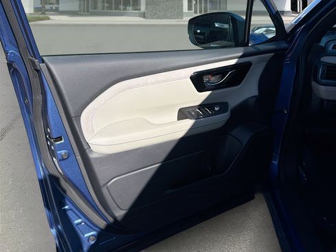 Used 2026 Subaru Forester Limited image 23