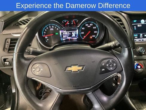 Used 2017 Chevrolet Impala LT w/ Convenience Package image 16