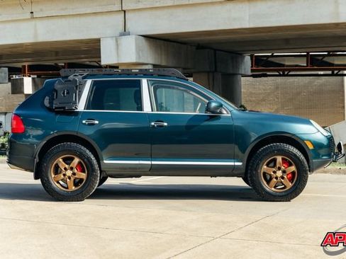 Used 2004 Porsche Cayenne Turbo AWD/4WD image 10