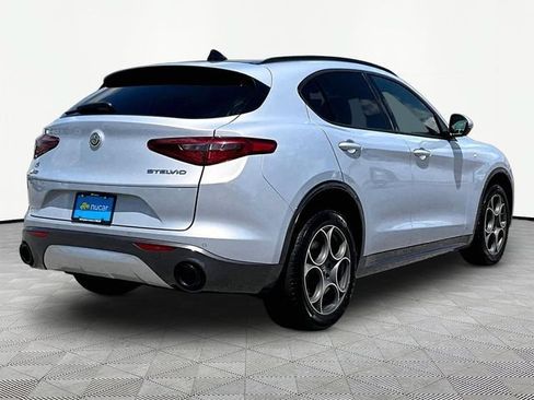 Used 2022 Alfa Romeo Stelvio Ti AWD/4WD image 6
