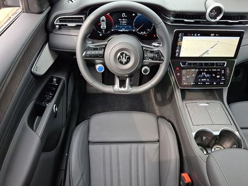 New 2025 Maserati Grecale GT image 29