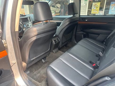 Used 2014 Subaru Outback 2.5i Limited AWD/4WD image 29