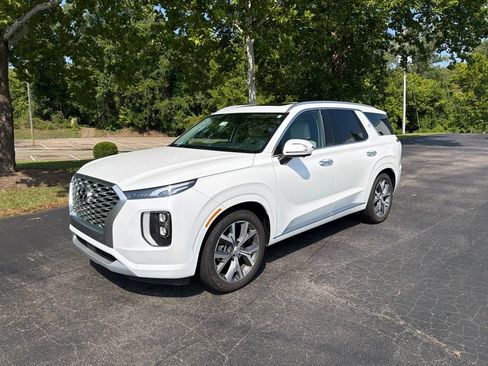 Used 2022 Hyundai Palisade Limited w/ Cargo Package FWD image 1