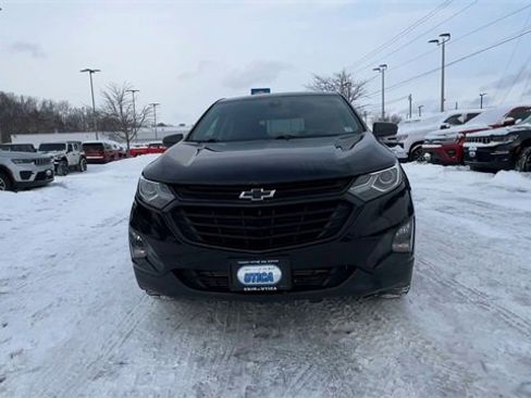 Used 2021 Chevrolet Equinox LT image 3