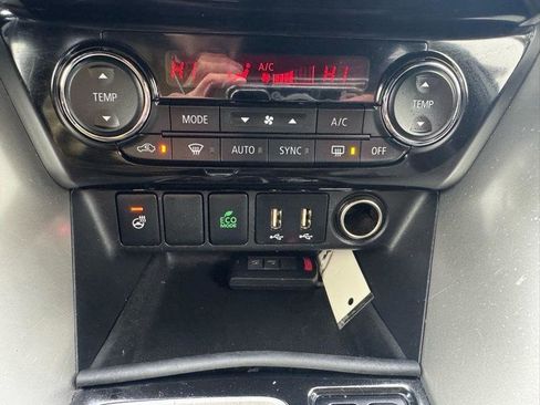 Used 2022 Mitsubishi Eclipse Cross SE image 14