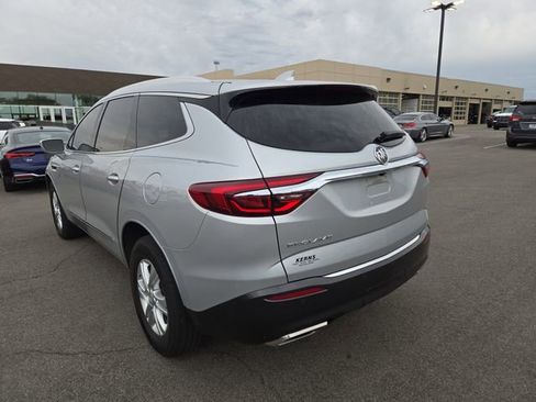 Used 2020 Buick Enclave Essence FWD image 8