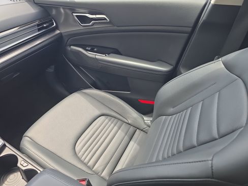 Certified 2023 Kia Sportage SX image 16