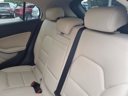 Used 2019 Mercedes-Benz GLA 250 4MATIC image 19