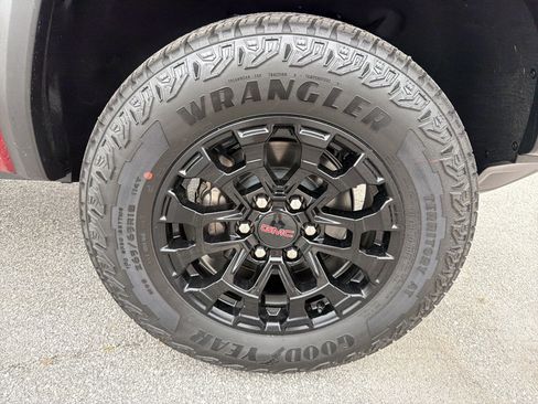New 2026 GMC Canyon Elevation w/ Convenience Package RWD image 13