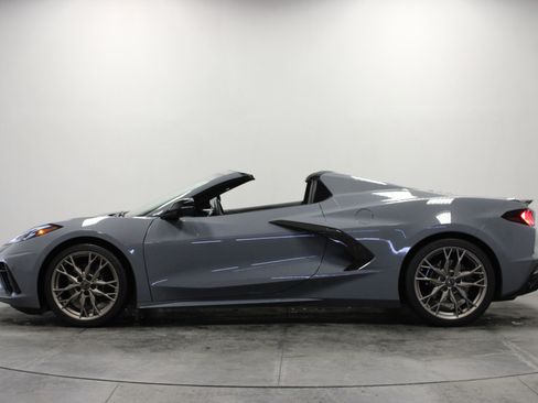 Used 2024 Chevrolet Corvette Stingray Premium Conv w/ 3LT image 17