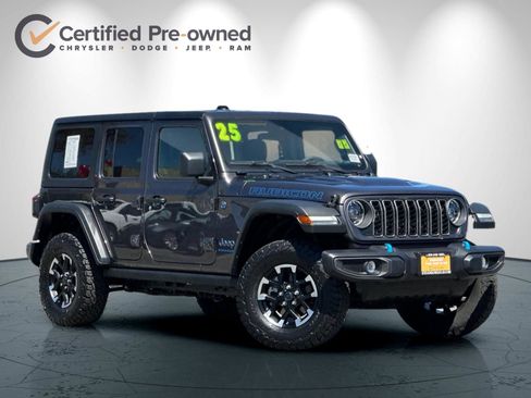 Used 2025 Jeep Wrangler Unlimited Rubicon 4xe w/ Convenience Group AWD/4WD image 2