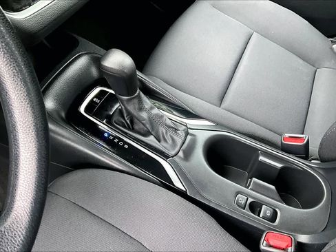 Used 2024 Toyota Corolla LE FWD image 17