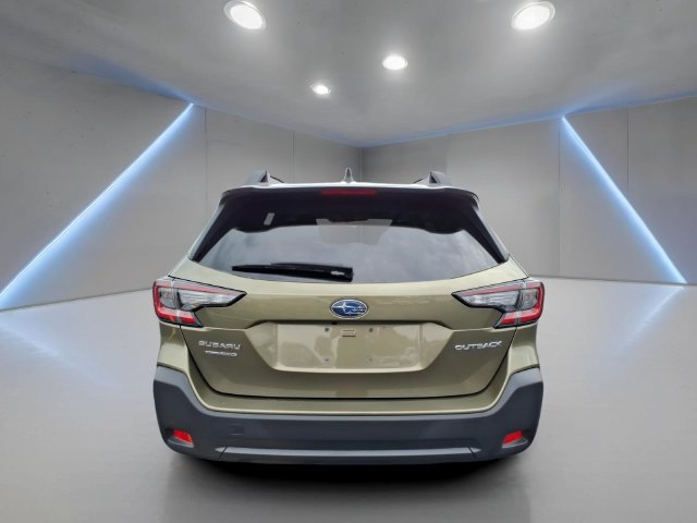 Used 2025 Subaru Outback Premium AWD/4WD image 24