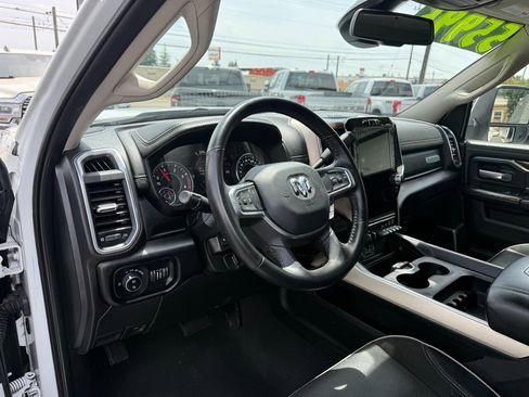 Used 2024 RAM 2500 Laramie AWD/4WD image 9