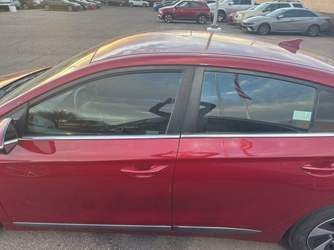 Used 2019 Hyundai Ioniq SEL image 7