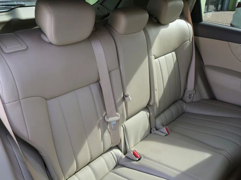 Used 2017 INFINITI QX70 3.7 w/ Premium Package image 24