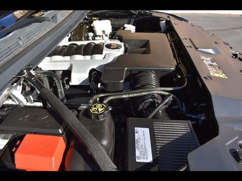 Used 2017 Cadillac Escalade Luxury image 44