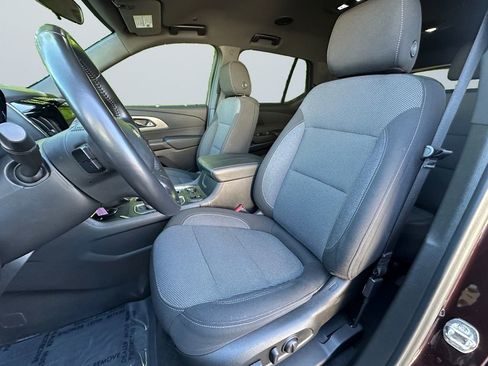 Used 2022 Chevrolet Traverse LT AWD/4WD image 9