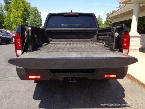 Used 2017 Honda Ridgeline Sport image 18