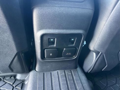 Used 2024 Ford Bronco Badlands image 24