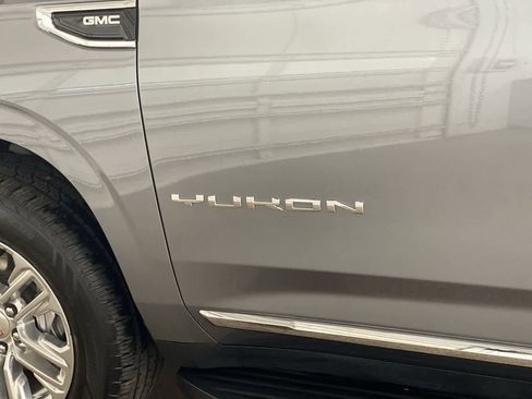 Used 2021 GMC Yukon XL SLT w/ SLT Luxury Plus Package image 10