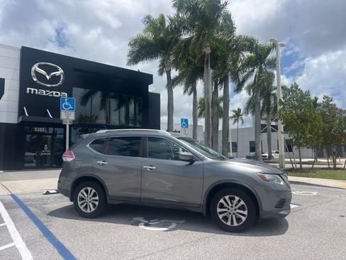 Used 2016 Nissan Rogue SV FWD image 5