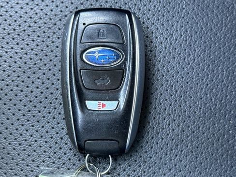 Used 2017 Subaru Outback 2.5i Limited AWD/4WD image 25