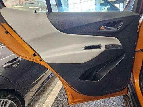 Used 2018 Chevrolet Equinox LS image 27