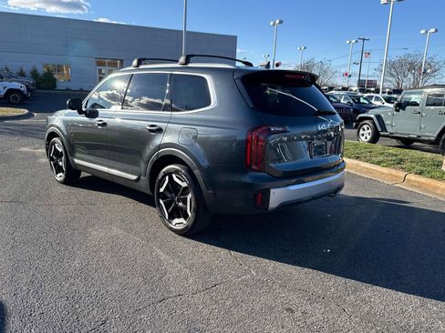 Used 2024 Kia Telluride S image 6