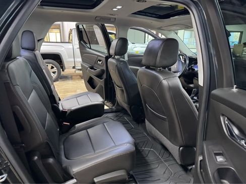 Used 2020 Chevrolet Traverse Premier image 12