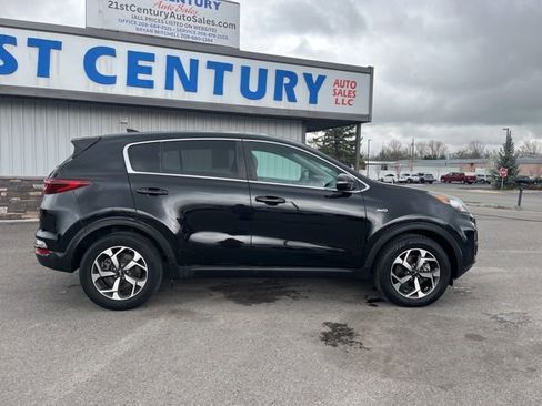 Used 2020 Kia Sportage LX w/ LX Popular Package AWD/4WD image 16