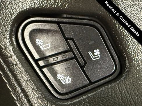 Used 2019 GMC Yukon Denali w/ Denali Ultimate Package image 25