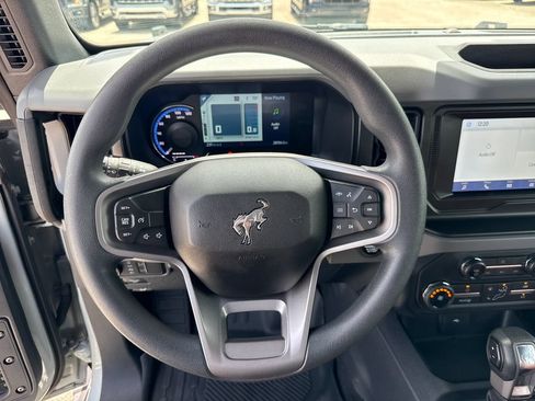 Used 2022 Ford Bronco 4-Door AWD/4WD image 14