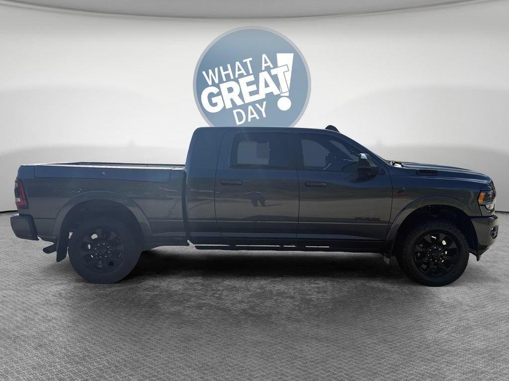 Used 2022 RAM 3500 Limited AWD/4WD image 2