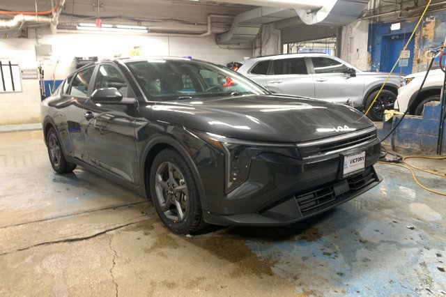 Used 2025 Kia K4 FWD image 5