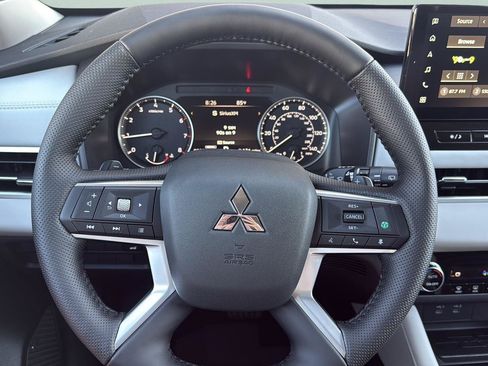 New 2026 Mitsubishi Outlander SE FWD image 15